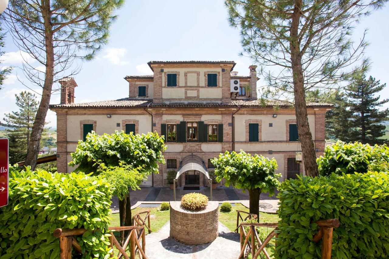 Hotel Marchese Del Grillo Fabriano Exterior foto
